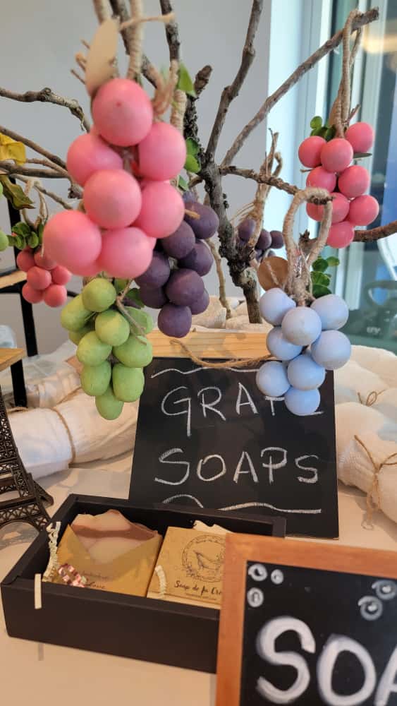 Oatmeal and Aloe Vera Grape Soap Buy 3 Get 1 Free & 4PCS