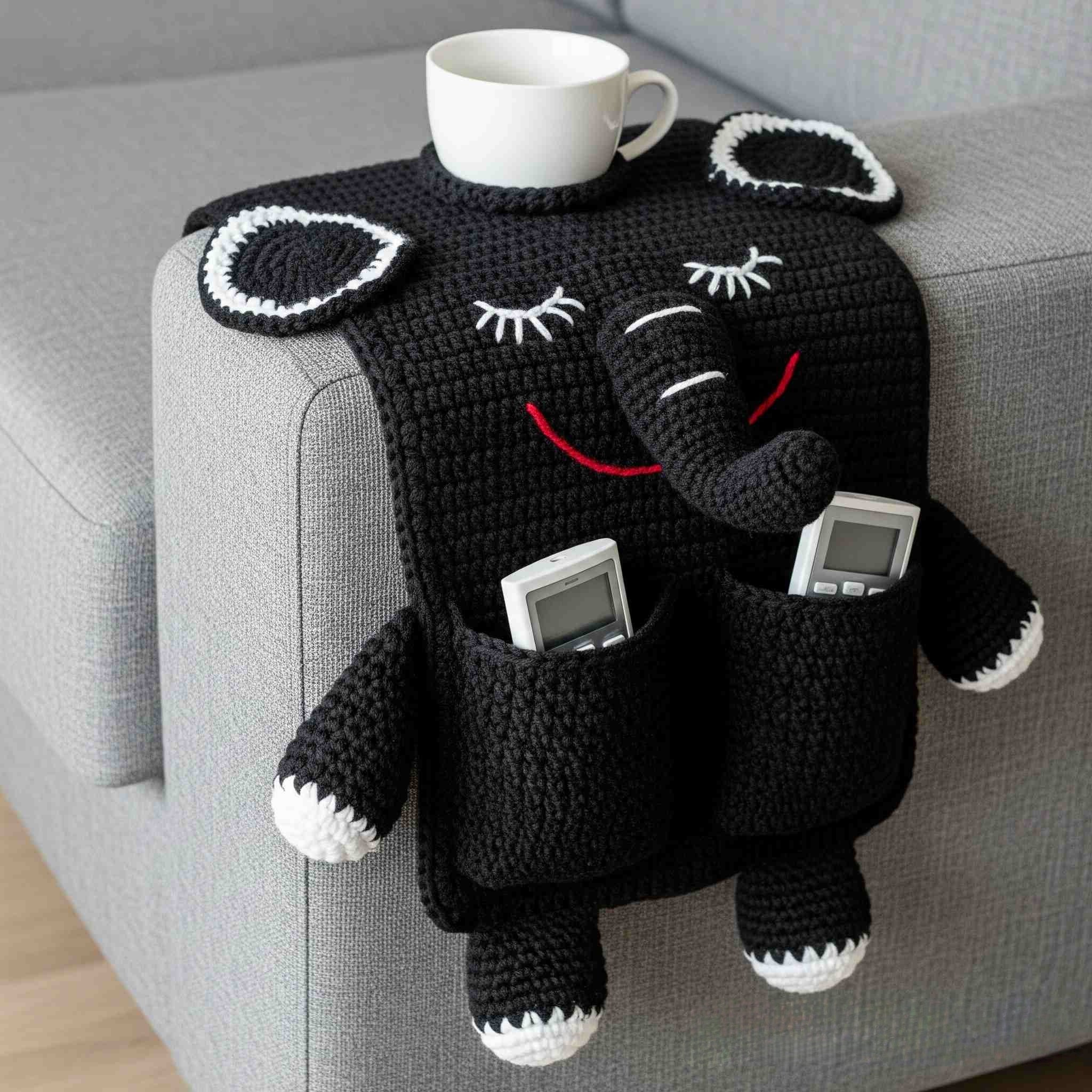 Crochet (Cat Dog Rabbit) Sofa Organizer | Perfect for Holding Remotes & Drinks